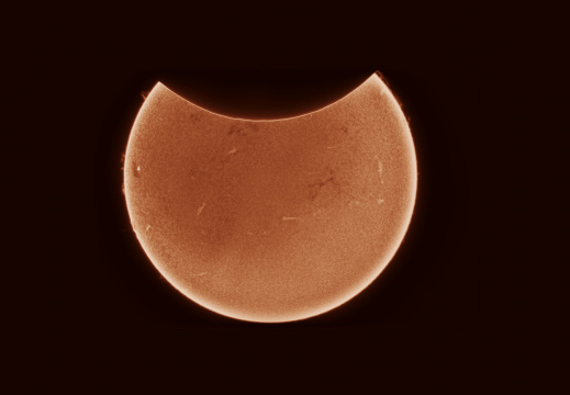Partielle Sonnenfinsternis 2025 im Ha-Licht